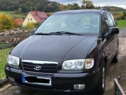Schwarz Gebraucht 2004 Hyundai Trajet Van / Kleinbus | 1.500 €