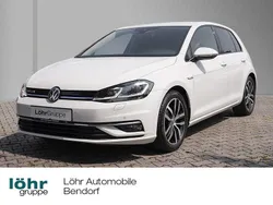 Weiß Gebraucht 2018 VW Golf VII Highline Limousine | 17.480 € (Fairer Preis)