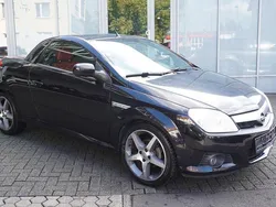 Schwarz Gebraucht 2007 Opel Tigra Design Edition Cabrio | 2.499 € (Fairer Preis)