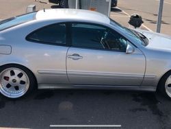 Silber Gebraucht 2001 Mercedes CLK320 Avantgarde Coupé | 10.499 €