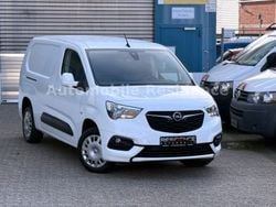 Weiß Gebraucht 2020 Opel Combo Edition Van / Kleinbus | 18.998 € (Etwas zu teuer)