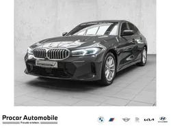 Grau Gebraucht 2024 BMW 330 M Sport Limousine | 47.970 € (Etwas zu teuer)