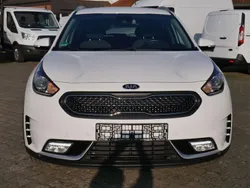 Weiß Gebraucht 2019 Kia Niro Spirit SUV | 18.980 € (Fairer Preis)