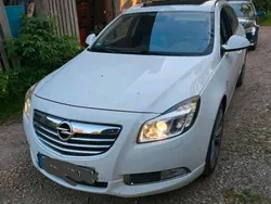 Weiß Gebraucht 2010 Opel Insignia OPC Kombi | 5.550 € (Fairer Preis)