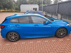 Blau Gebraucht 2021 BMW 118 M Sport Kleinwagen | 25.000 € (Teuer)