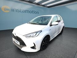Weiß Gebraucht 2021 Toyota Yaris Hybrid Kleinwagen | 18.599 € (Etwas zu teuer)