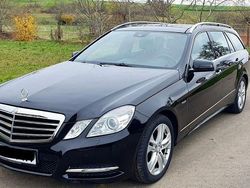 Schwarz Gebraucht 2012 Mercedes E250 Limousine | 14.400 € (Etwas zu teuer)