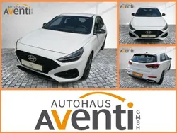 Atlas white uni Gebraucht 2024 Hyundai i30 Advantage Limousine | 19.799 € (Guter Preis)