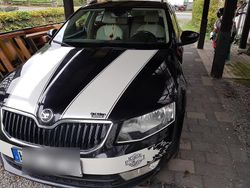 Schwarz Gebraucht 2013 Skoda Octavia Elegance Kombi | 8.880 € (Fairer Preis)