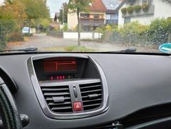 Grün Gebraucht 2009 Peugeot 207 Platinum Limousine | 3.500 € (Fairer Preis)