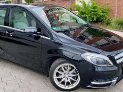 Schwarz Gebraucht 2013 Mercedes B200 Van / Kleinbus | 9.900 € (Guter Preis)