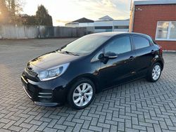 Schwarz Gebraucht 2016 Kia Rio DREAM-TEAM Edition Limousine | 6.399 € (Fairer Preis)