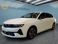 Weiß Gebraucht 2024 Opel Astra Kombi | 23.949 € (Fairer Preis)