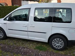 Weiß Gebraucht 2019 VW Caddy Van / Kleinbus | 22.000 €