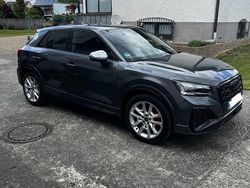 Grau Gebraucht 2024 Audi SQ2 Sport SUV | 35.900 € (Superpreis)