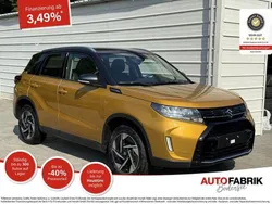 Solar yellow pearl metallic / cosmic black pearl metallic Neu 2025 Suzuki Vitara Comfort+ SUV | 23.990 € (Fairer Preis)