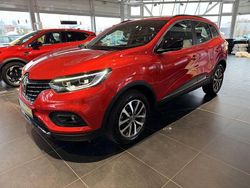 Rot Gebraucht 2022 Renault Kadjar Black Edition SUV | 18.450 € (Fairer Preis)