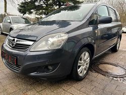 Grau Gebraucht 2009 Opel Zafira Innovation Van / Kleinbus | 6.900 € (Teuer)