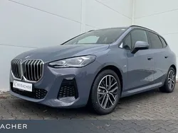 Grau Neu 2025 BMW 220 Active Tourer Performance Van / Kleinbus | 43.390 € (Fairer Preis)