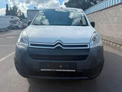 Weiß Gebraucht 2017 Citroën Berlingo Profi Van / Kleinbus | 6.900 €