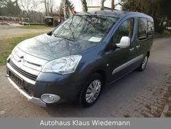 Grau Gebraucht 2011 Citroën Berlingo Van / Kleinbus | 10.499 € (Teuer)