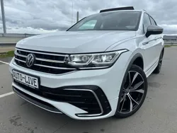 Weiß Gebraucht 2022 VW Tiguan Allspace R-line SUV | 33.990 € (Etwas zu teuer)