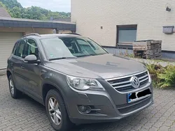 Grau Gebraucht 2011 VW Tiguan SUV | 4.750 € (Guter Preis)