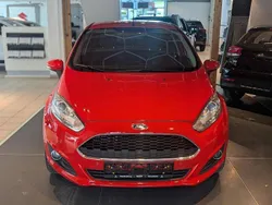 Rot Gebraucht 2017 Ford Fiesta Celebration Kleinwagen | 7.990 € (Guter Preis)