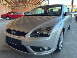 Silber Gebraucht 2007 Ford Focus Cabriolet Sport Cabrio | 6.699 € (Fairer Preis)