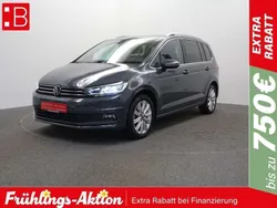 Grau Gebraucht 2024 VW Touran Pro Van / Kleinbus | 35.450 € (Guter Preis)