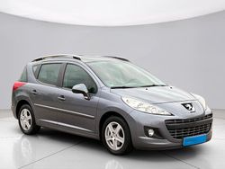 Grau Gebraucht 2010 Peugeot 207 Urban Move Kombi | 3.350 € (Etwas zu teuer)