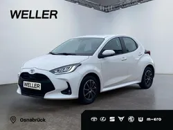 Weiss Gebraucht 2021 Toyota Yaris Team Kleinwagen | 15.695 € (Etwas zu teuer)