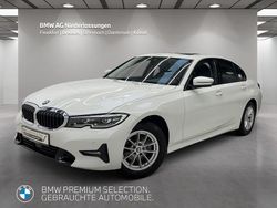 Weiß Gebraucht 2021 BMW 320 Sport Line Limousine | 28.780 € (Fairer Preis)