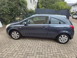 Schwarz Gebraucht 2007 Opel Corsa Sport Limousine | 700 € (Guter Preis)