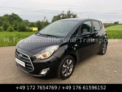 Schwarz Gebraucht 2016 Hyundai ix20 Passion Van / Kleinbus | 6.400 € (Superpreis)