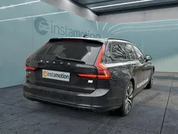 Schwarz Gebraucht 2023 Volvo V90 Kombi | 63.299 € (Teuer)