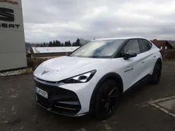 "white" silber Gebraucht 2024 Cupra Tavascan VZ SUV | 49.990 € (Guter Preis)
