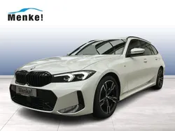 Weiß Gebraucht 2022 BMW 320 M Sport Kombi | 44.990 €