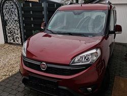 Rot Gebraucht 2017 Fiat Doblò Lounge Van / Kleinbus | 10.900 € (Fairer Preis)
