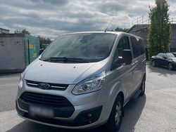 Grau Gebraucht 2016 Ford Transit Custom Van / Kleinbus | 13.999 €