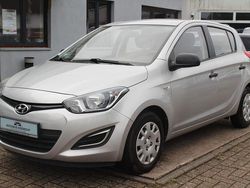 Silber Gebraucht 2013 Hyundai i20 Edition Kleinwagen | 5.490 € (Etwas zu teuer)