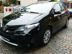 Schwarz Gebraucht 2014 Toyota Auris Cool Limousine | 8.750 € (Fairer Preis)