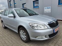 Silber Gebraucht 2010 Skoda Octavia Ambiente Kombi | 7.999 € (Fairer Preis)