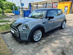 Grau Gebraucht 2021 Mini Cooper Kleinwagen | 22.290 € (Fairer Preis)