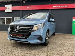 Mercedes V220