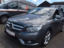 Grau Gebraucht 2012 Mercedes B180 Van / Kleinbus | 8.790 € (Fairer Preis)