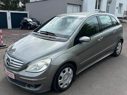 Grau Gebraucht 2008 Mercedes B180 Van / Kleinbus | 4.499 € (Guter Preis)