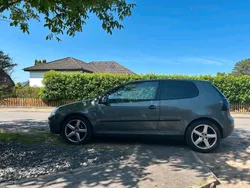 Grün Gebraucht 2005 VW Golf V Limousine | 3.250 € (Fairer Preis)