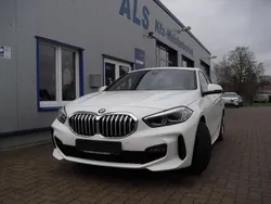 Weiß Gebraucht 2023 BMW 120 Coupé M Sport Coupé | 33.490 € (Superpreis)