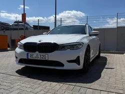 Weiß Gebraucht 2020 BMW 320 Sport Line Kombi | 19.999 € (Etwas zu teuer)